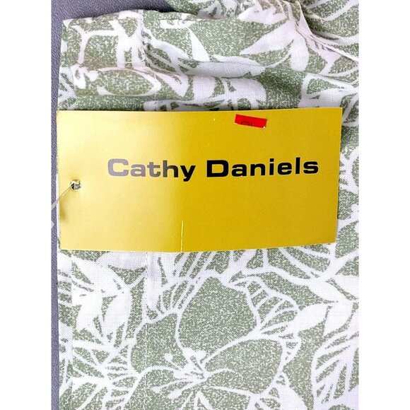 Cathy Daniels Womens Top Green Floral Print Blouse size Small NWT  JH1321 - Picture 3 of 4